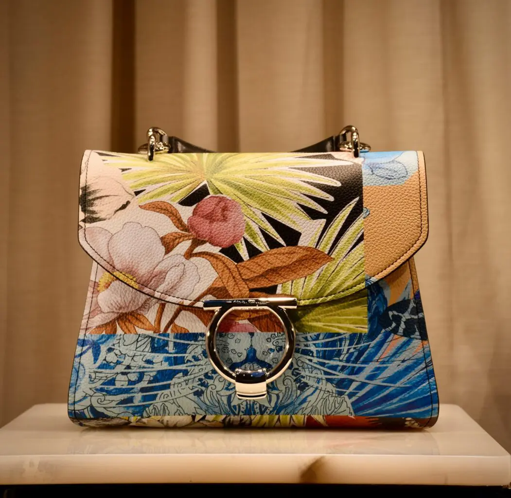 Ferragamo Handbag Arno Senoner on Unsplash